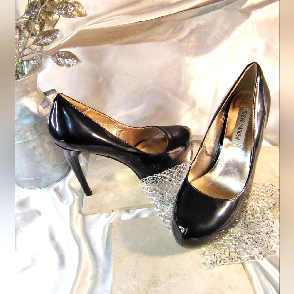 Steve Madden Black Stilletos